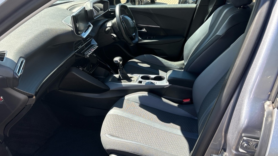 Peugeot 2008 1.2 Puretech 130 Allure Premium Blue #53