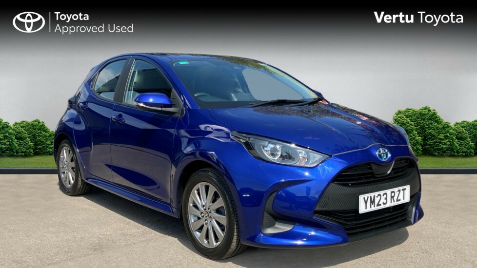Toyota Yaris Icon Blue