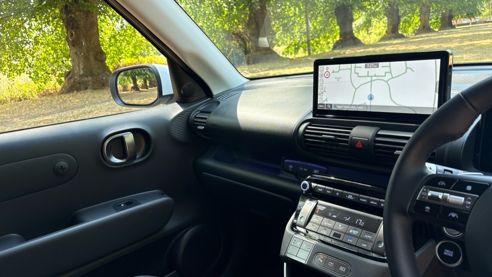 Hyundai Inster 85Kw Cross 49Kwh Beige #14