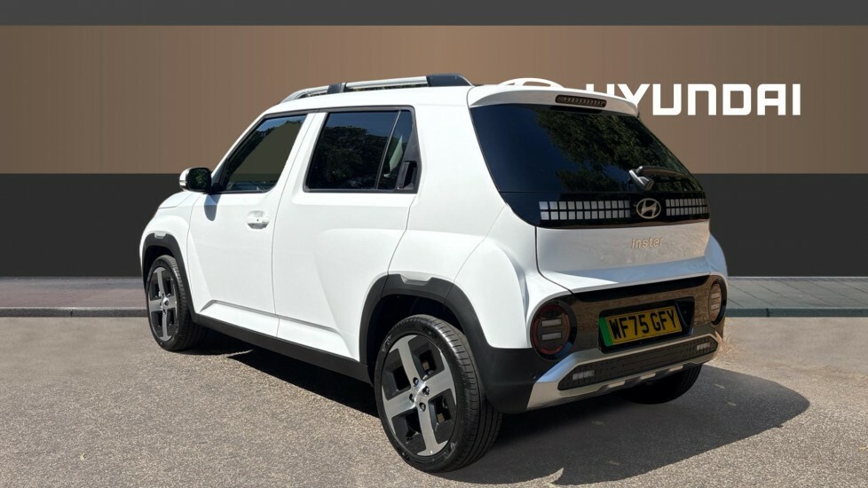 Hyundai Inster 85Kw Cross 49Kwh Beige #2