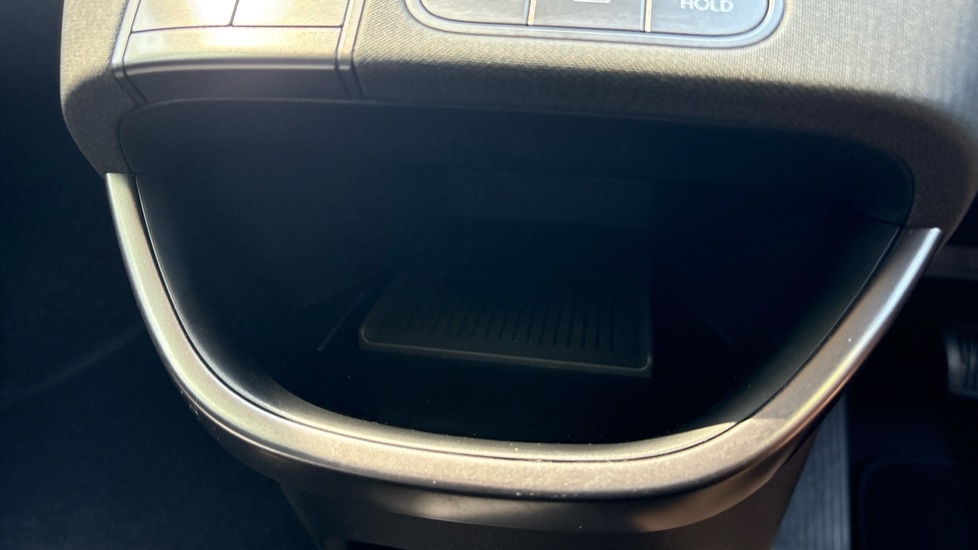 Hyundai Inster 85Kw Cross 49Kwh Beige #38