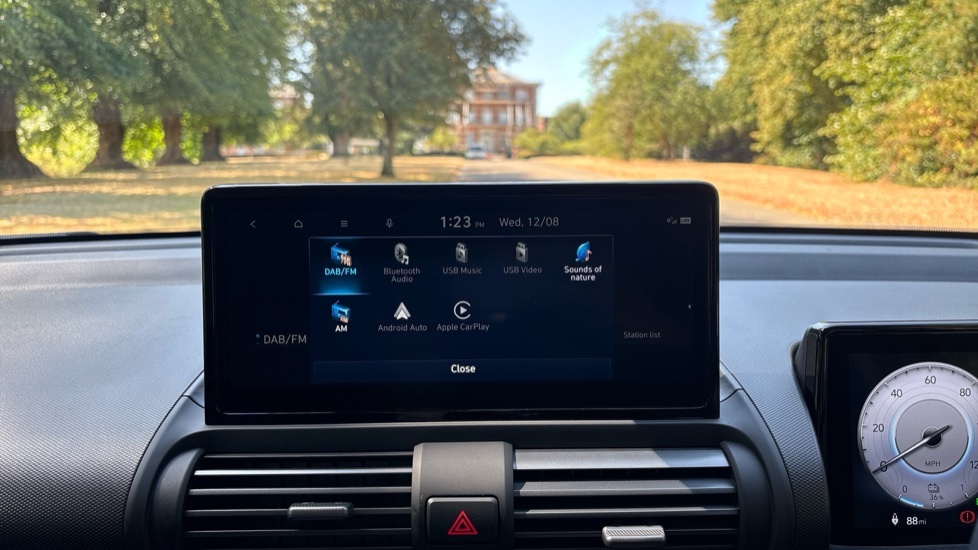Hyundai Inster 85Kw Cross 49Kwh Beige #33