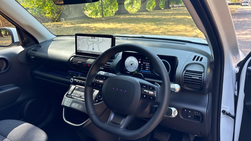 Hyundai Inster 85Kw Cross 49Kwh Beige #11