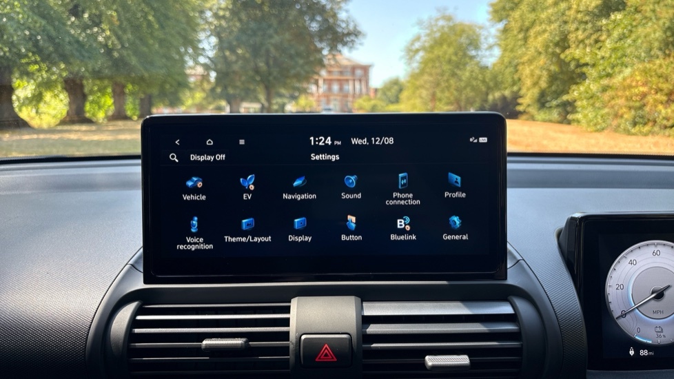 Hyundai Inster 85Kw Cross 49Kwh Beige #35