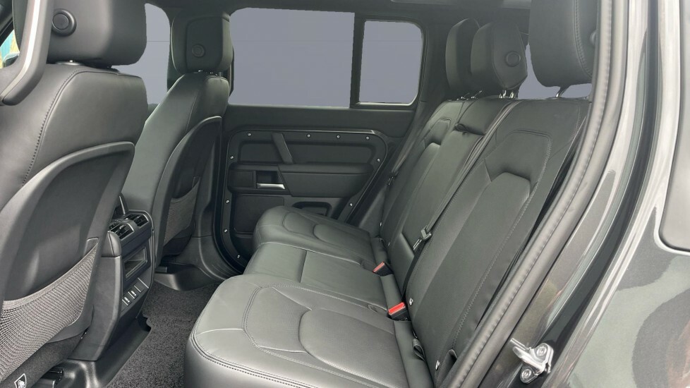 Land Rover Defender 110 X-dynamic Hse Grey #4