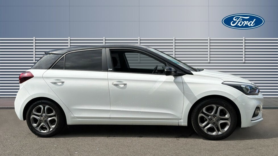 Hyundai I20 Play White #5