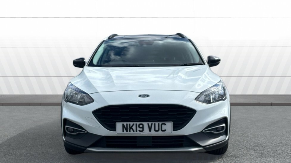 Ford Focus Active White #3