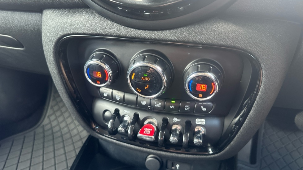 Mini Clubman 1.5 Cooper Black 134 Bhp Upto 61Mpg, Huge Spec Black #29