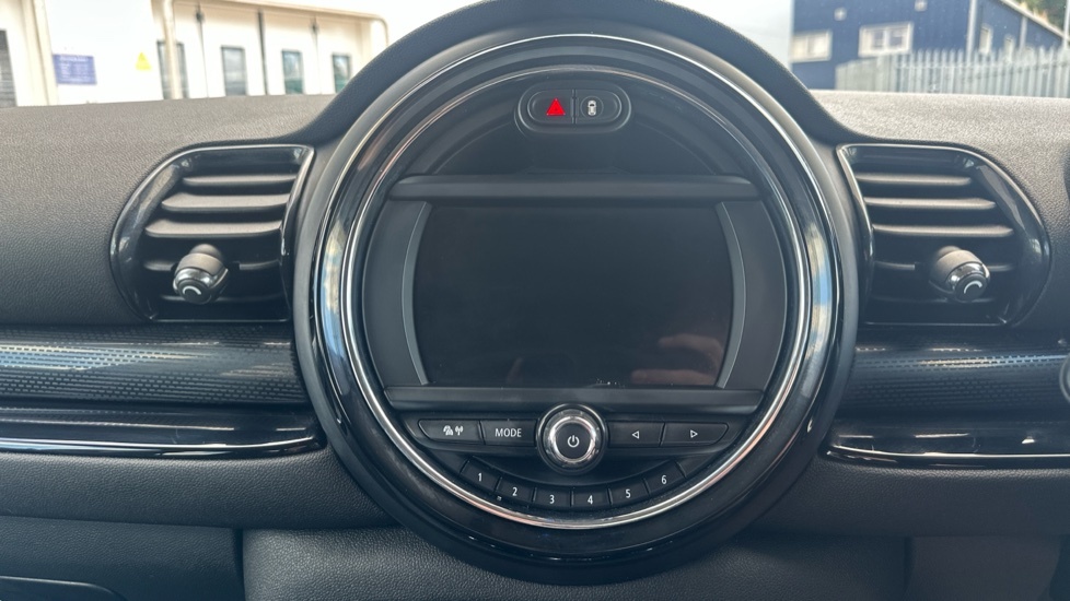 Mini Clubman 1.5 Cooper Black 134 Bhp Upto 61Mpg, Huge Spec Black #8