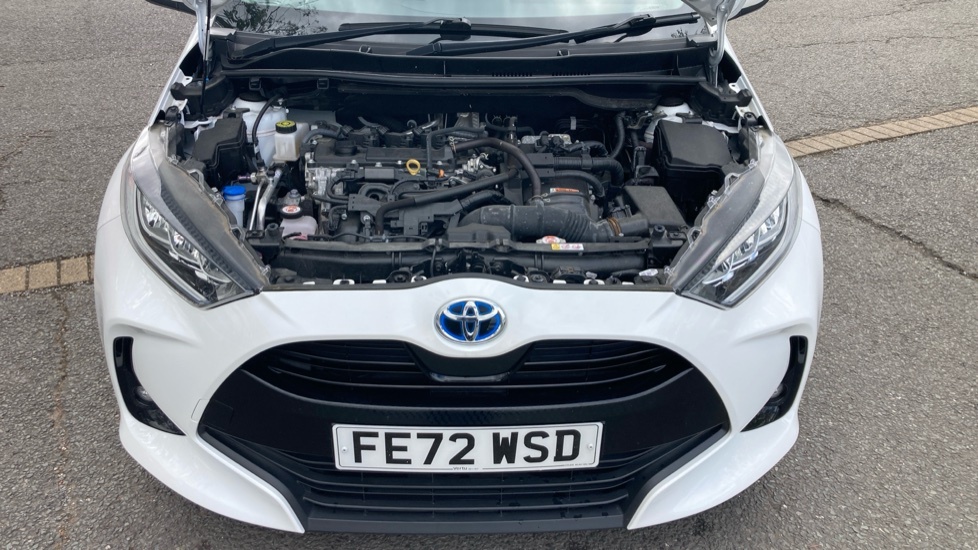 Toyota Yaris 1.5 Vvt-h Excel E-cvt Euro 6 Ss White #8
