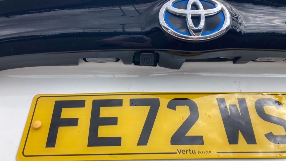 Toyota Yaris 1.5 Vvt-h Excel E-cvt Euro 6 Ss White #34