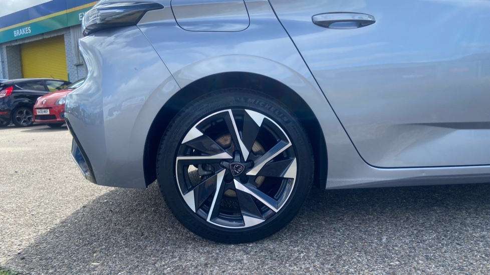 Peugeot 308 1.2 Puretech Allure Premium Eat8 Green #7