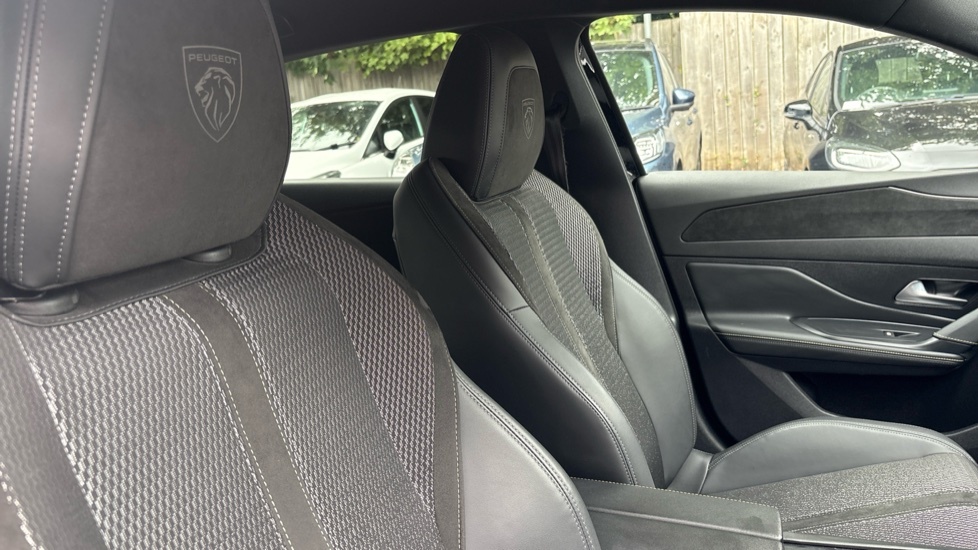 Peugeot 308 115Kw First Edition 54Kwh Grey #25