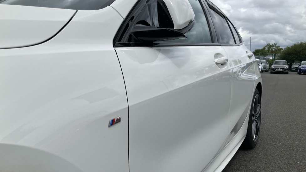 BMW 1 Series 118I M Sport White #38