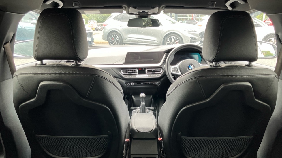 BMW 1 Series 118I M Sport White #41