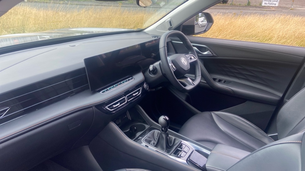 MG HS 1.5 Hybrid Trophy Suv Hybrid Euro Red #9