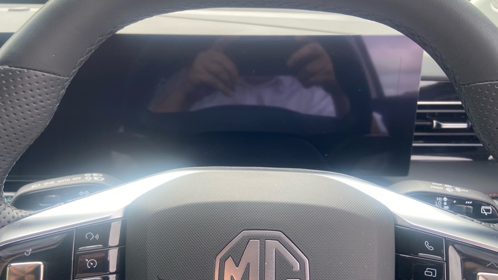 MG HS 1.5 Hybrid Trophy Suv Hybrid Euro Red #18