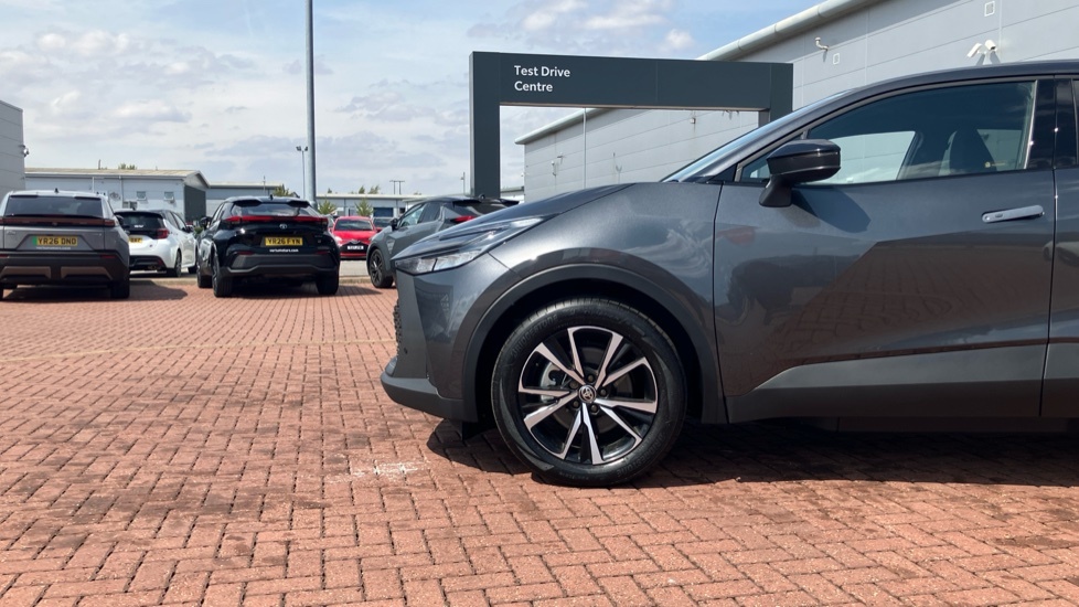 Toyota C-Hr 165Kw Design 77Kwh Hatchback SY26HXR Black #25