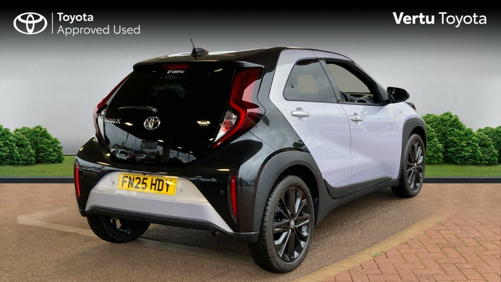 Toyota Aygo X Jbl Edition Silver #2