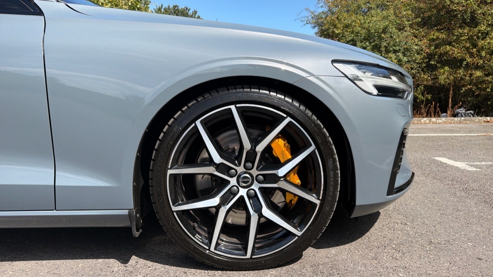 Volvo S60 Recharge R-design, T8 Awd Plug-in Hybrid Black #9