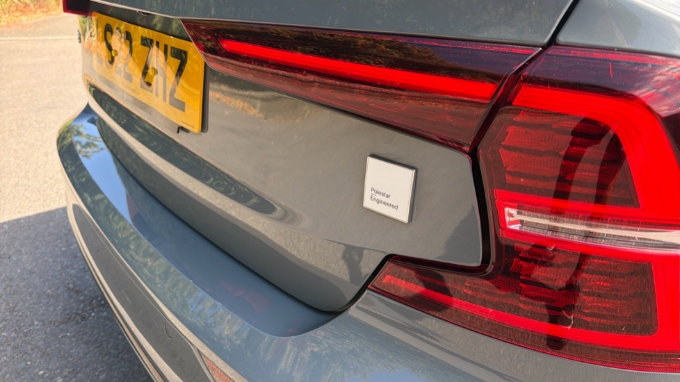 Volvo S60 Recharge R-design, T8 Awd Plug-in Hybrid Black #59