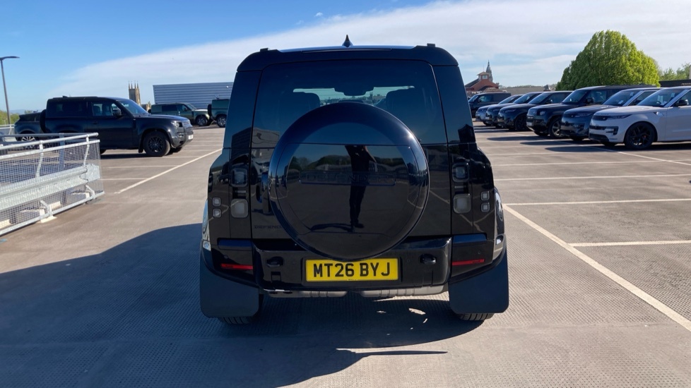 Land Rover Defender 110 2.0 P300e X-dynamic Se 110 Estate SV26OVY Black #31