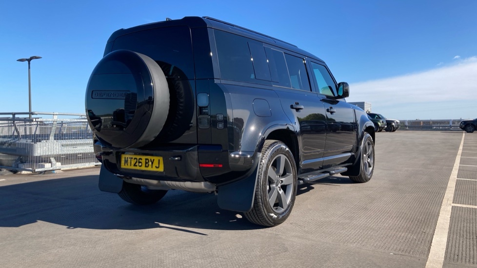 Land Rover Defender 110 2.0 P300e X-dynamic Se 110 Estate SV26OVY Black #30
