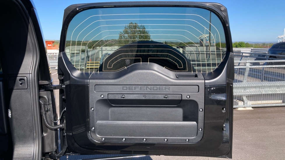 Land Rover Defender 110 2.0 P300e X-dynamic Se 110 Estate SV26OVY Black #25