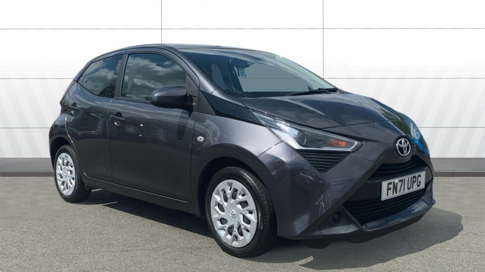 Toyota Aygo X X-play Grey