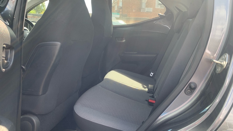 Toyota Aygo X Vvt-i X-play Tss White #16