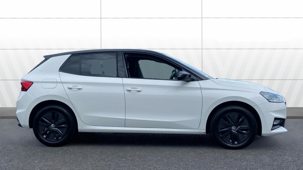 Skoda Fabia Colour Edition White #5
