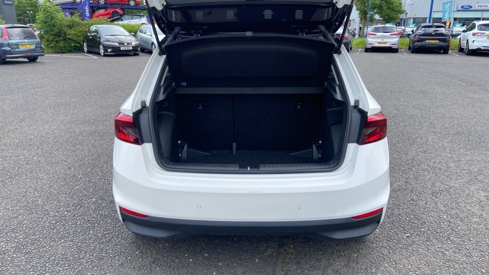Skoda Fabia Colour Edition White #4