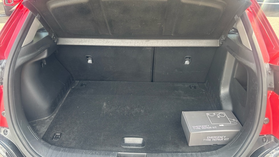 Hyundai Kona Se Connect Red #4