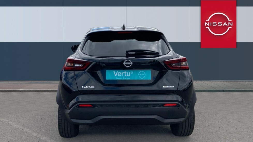 Nissan Juke Tekna Black #6