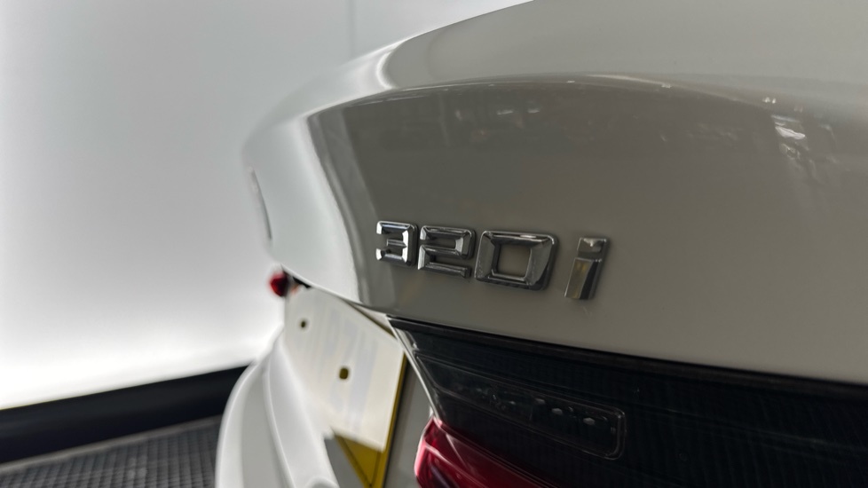 BMW 3 Series 2.0 320I Sport Euro 6 Ss White #24