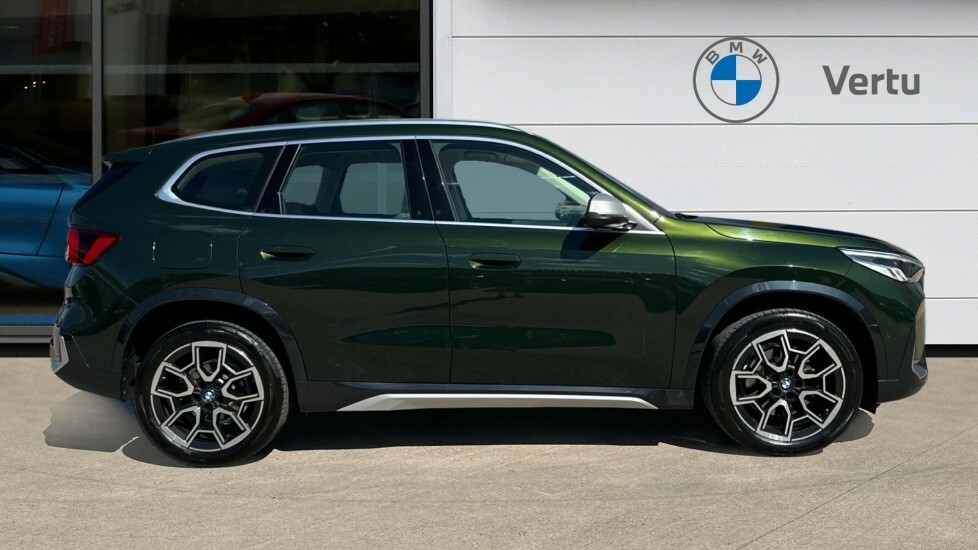 BMW X1 Xline Green #3