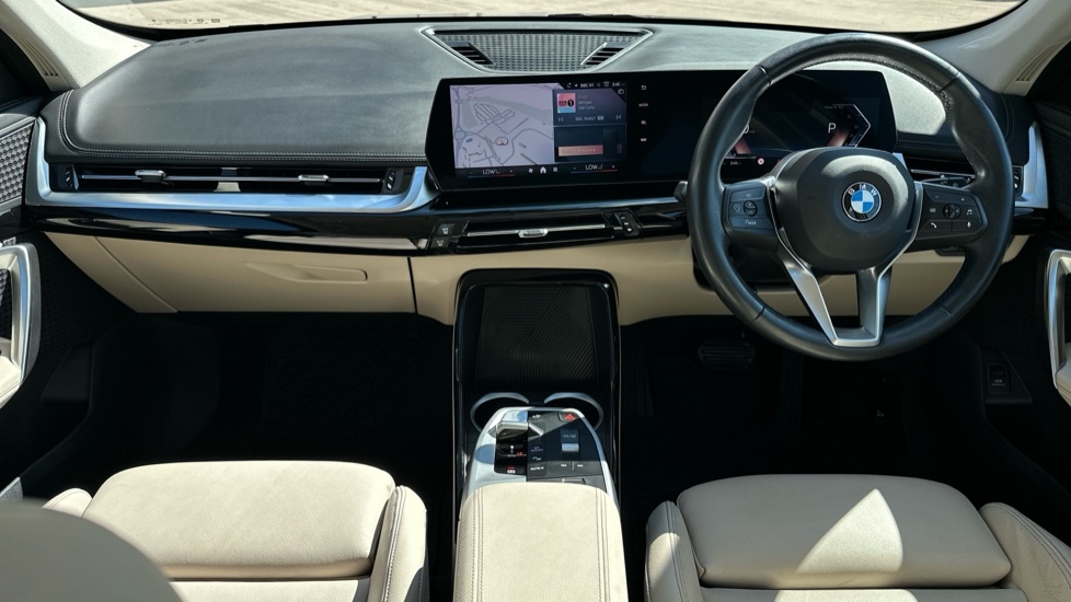 BMW X1 Xline Green #4