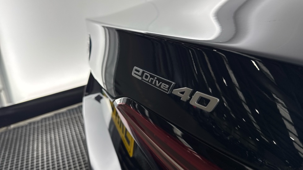 BMW i5 442Kw M60 Xdrive 84Kwh 2025 Black #24