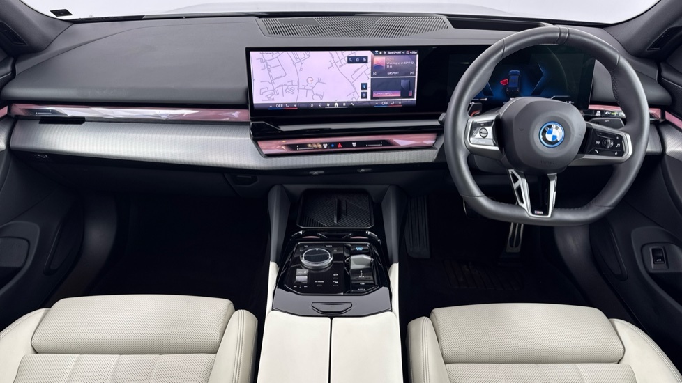 BMW i5 442Kw M60 Xdrive 84Kwh 2025 Black #4