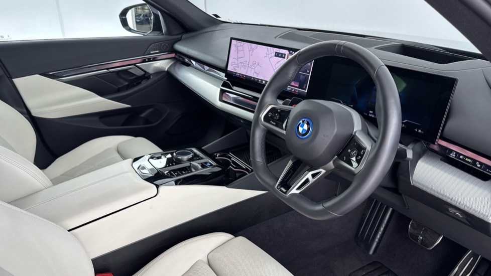 BMW i5 442Kw M60 Xdrive 84Kwh 2025 Black #6