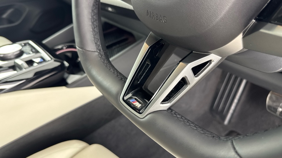 BMW i5 442Kw M60 Xdrive 84Kwh 2025 Black #48