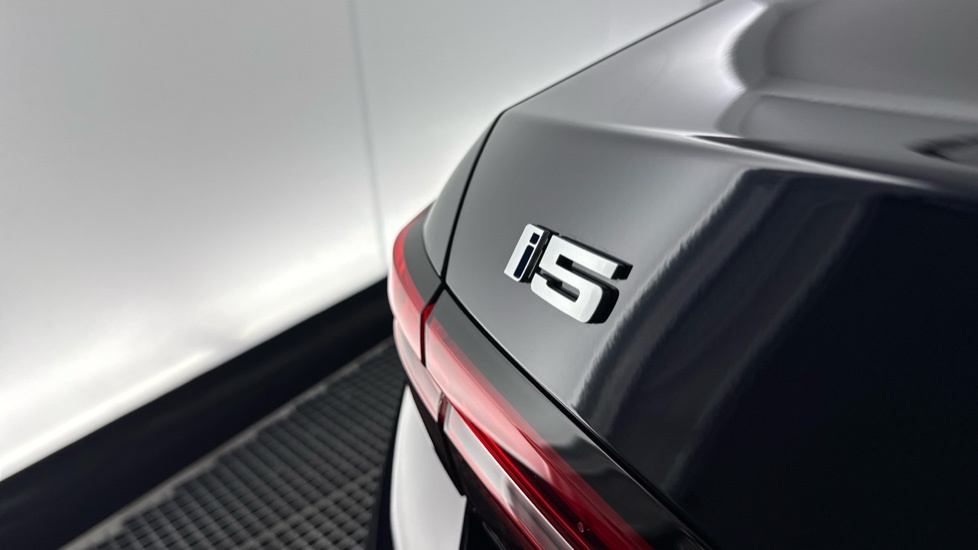 BMW i5 442Kw M60 Xdrive 84Kwh 2025 Black #26