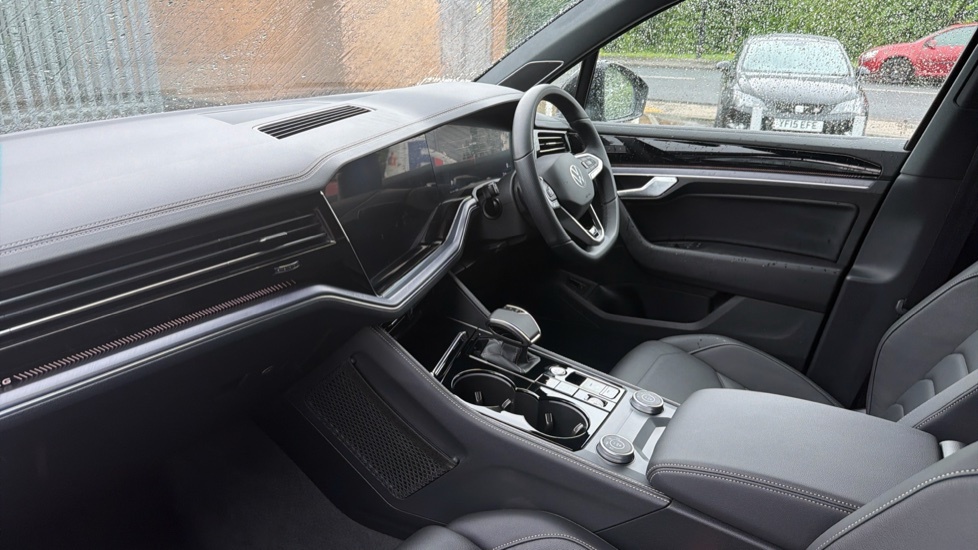 Volkswagen Touareg Black Edition Grey #2