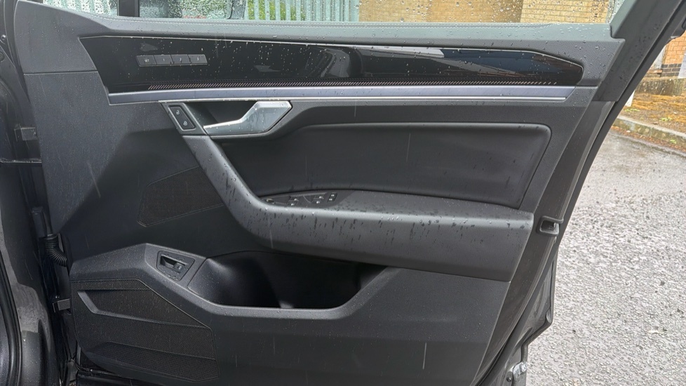 Volkswagen Touareg Black Edition Grey #19