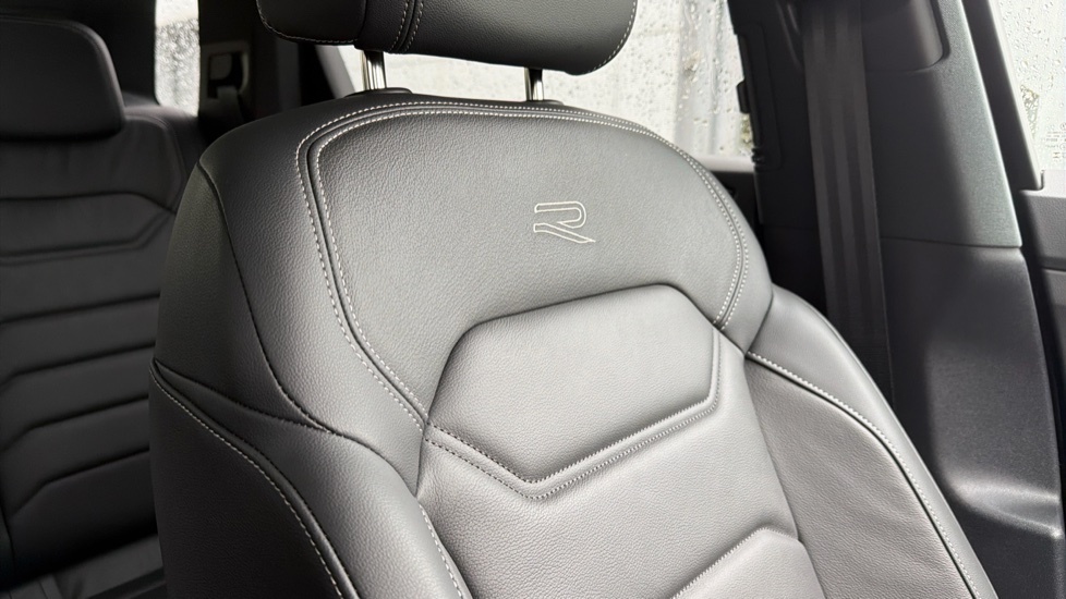 Volkswagen Touareg Black Edition Grey #44