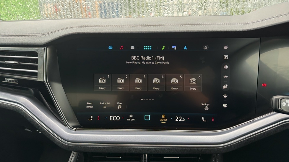 Volkswagen Touareg Black Edition Grey #12