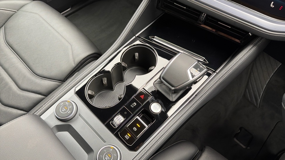 Volkswagen Touareg Black Edition Grey #14