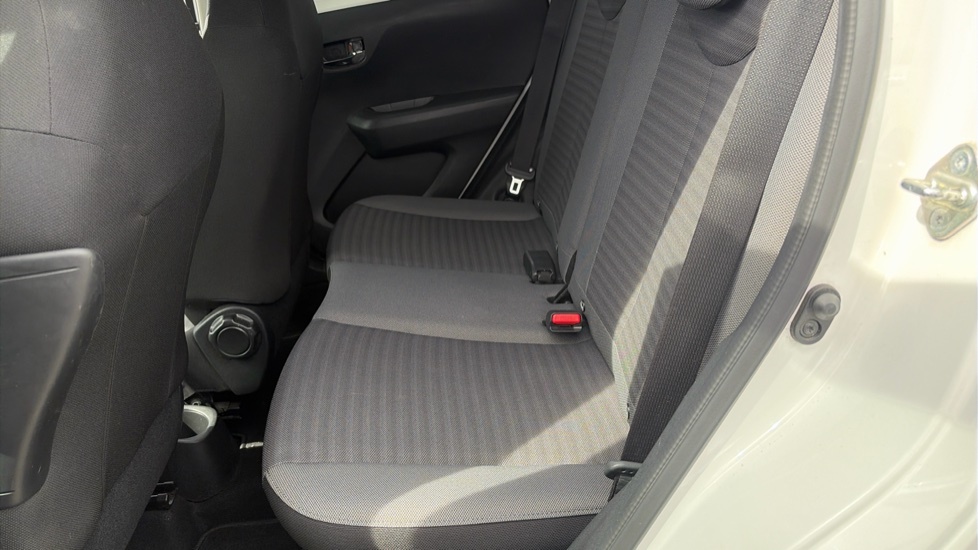 Toyota Aygo X Vvt-i X-plore Blue #16