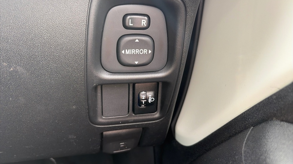 Toyota Aygo X Vvt-i X-plore Blue #24
