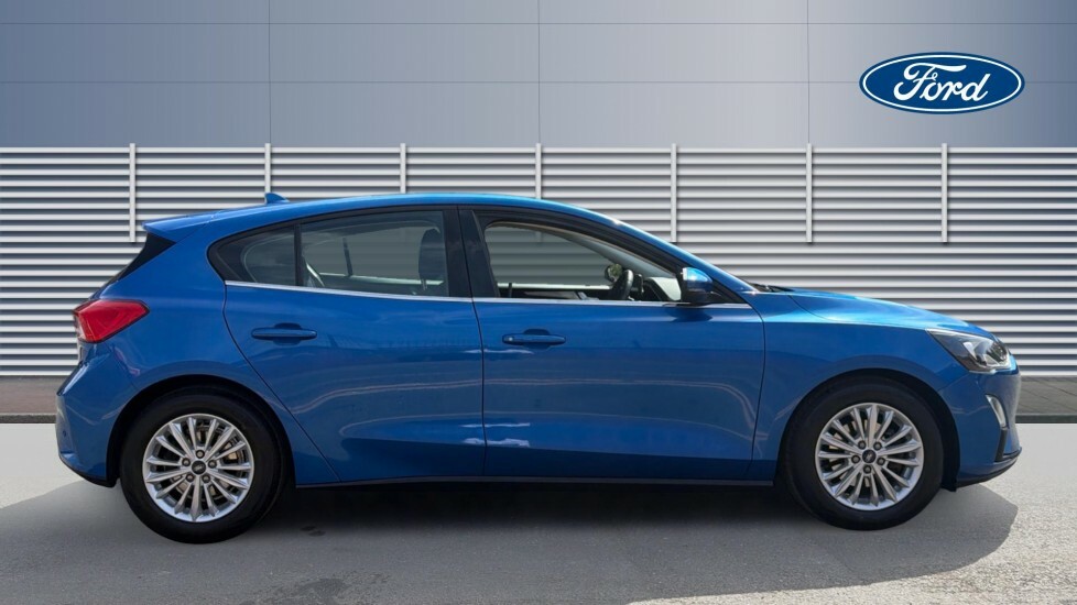 Ford Focus Titanium Blue #5